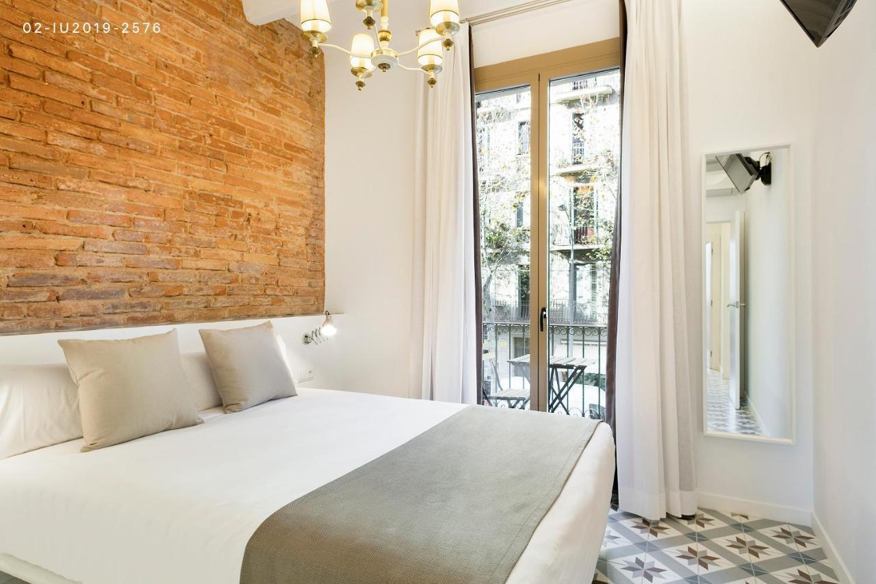 Uma Suites Sagrada Familia บาร์เซโลนา ภายนอก รูปภาพ